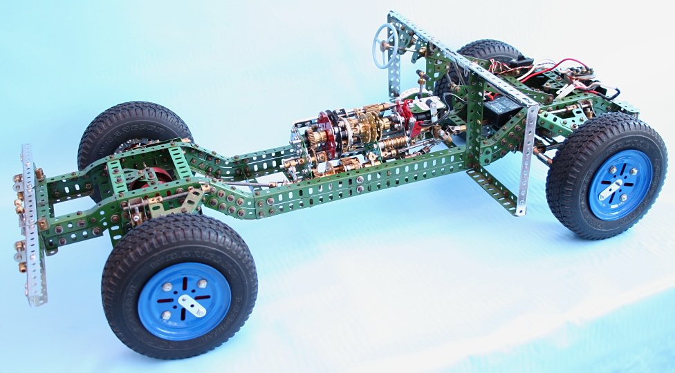 Figure 14: Ravigneaux transmission in 1:6 scale H1 Hummer chassis