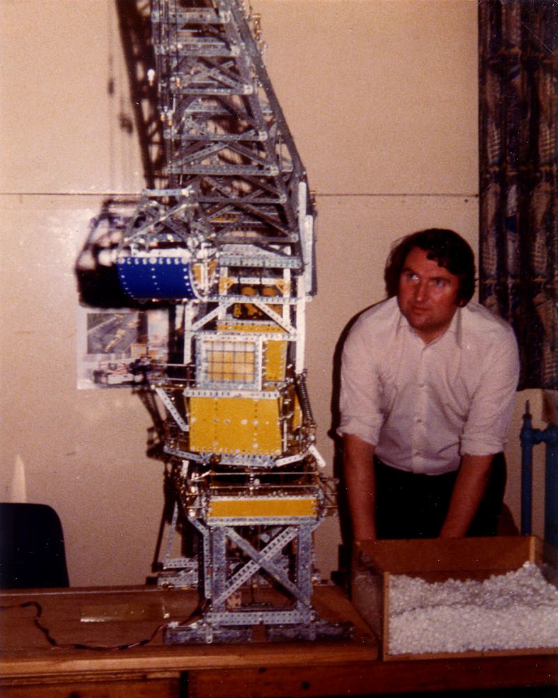 Eddie Oatley with his level luffing grab crane at our first exhibition on 29th September 1979