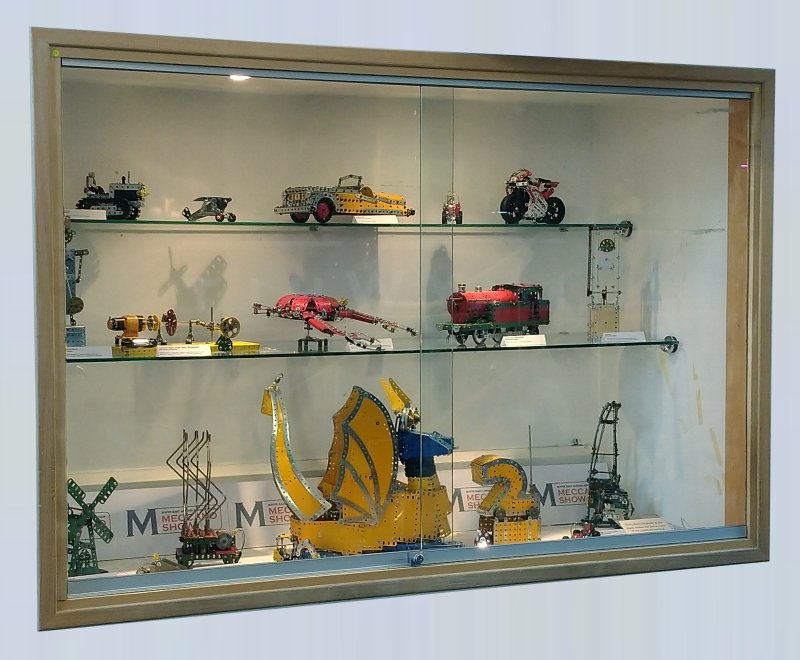 The display cabinet