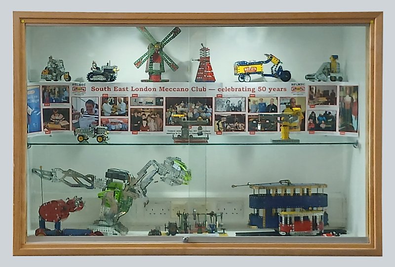 The display cabinet